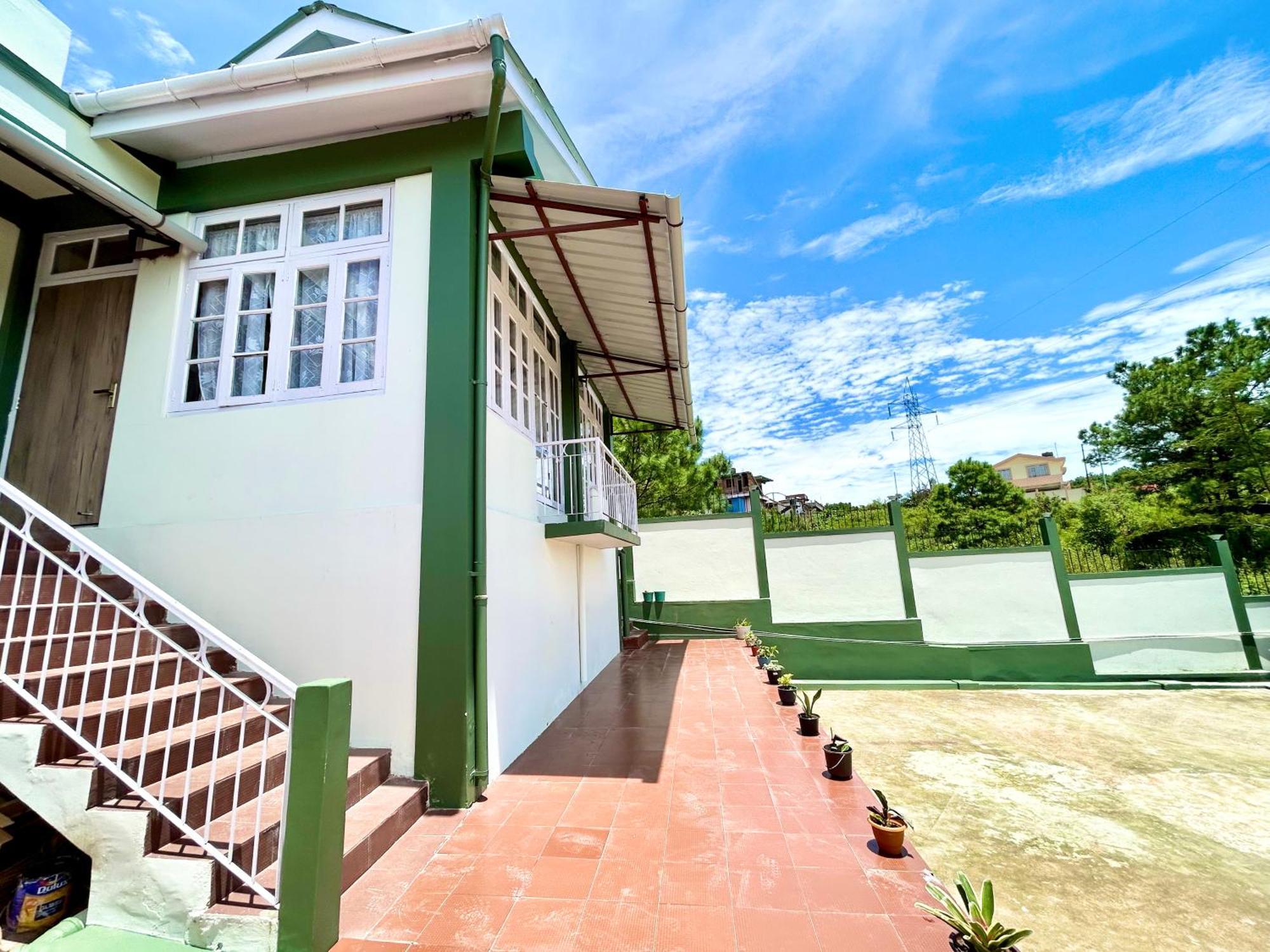 Yepplo Holiday Home - Complimentary Breakfast - 24 Hrs Caretaker & Power Backup Shillong Bagian luar foto