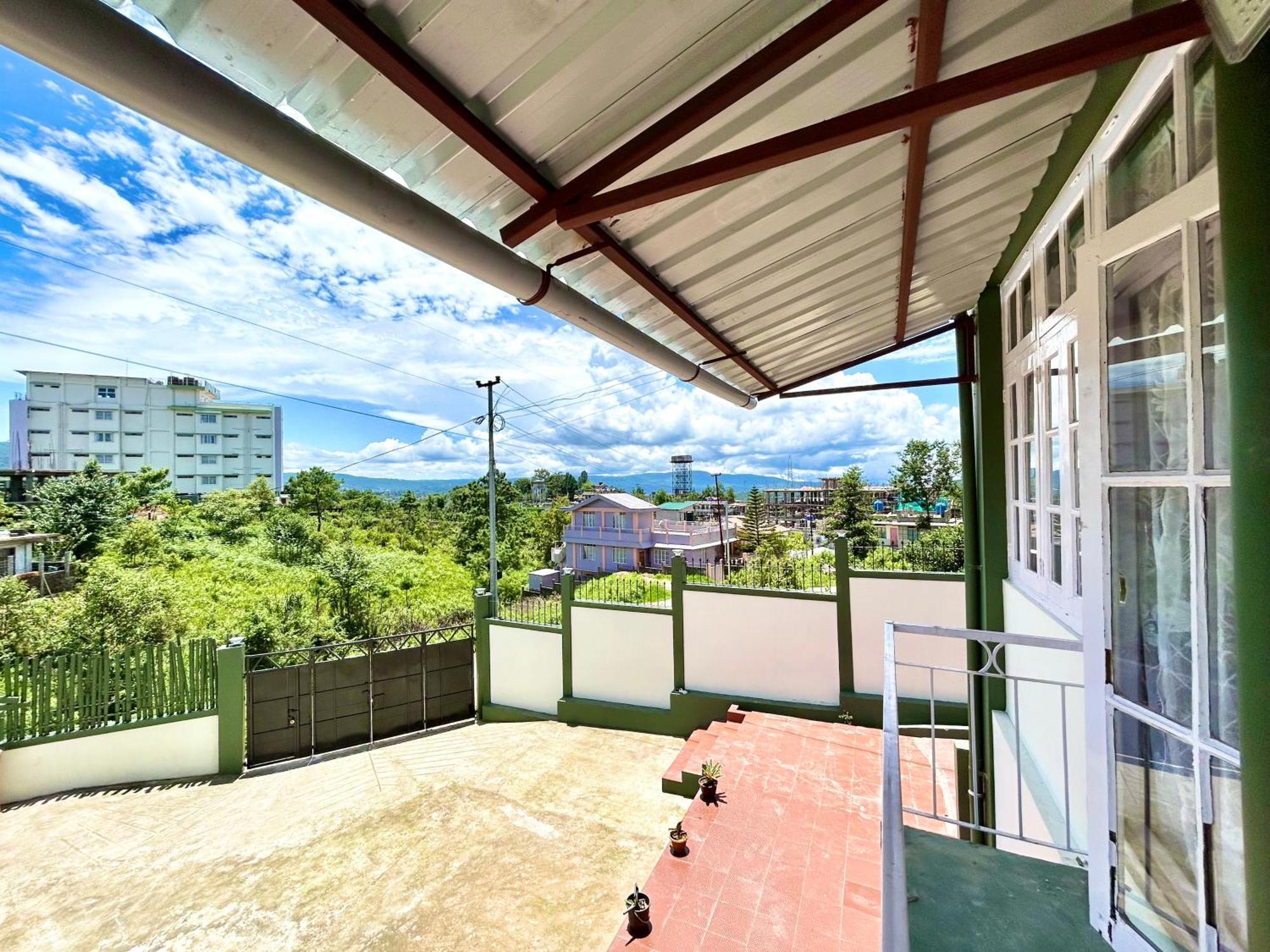 Yepplo Holiday Home - Complimentary Breakfast - 24 Hrs Caretaker & Power Backup Shillong Bagian luar foto