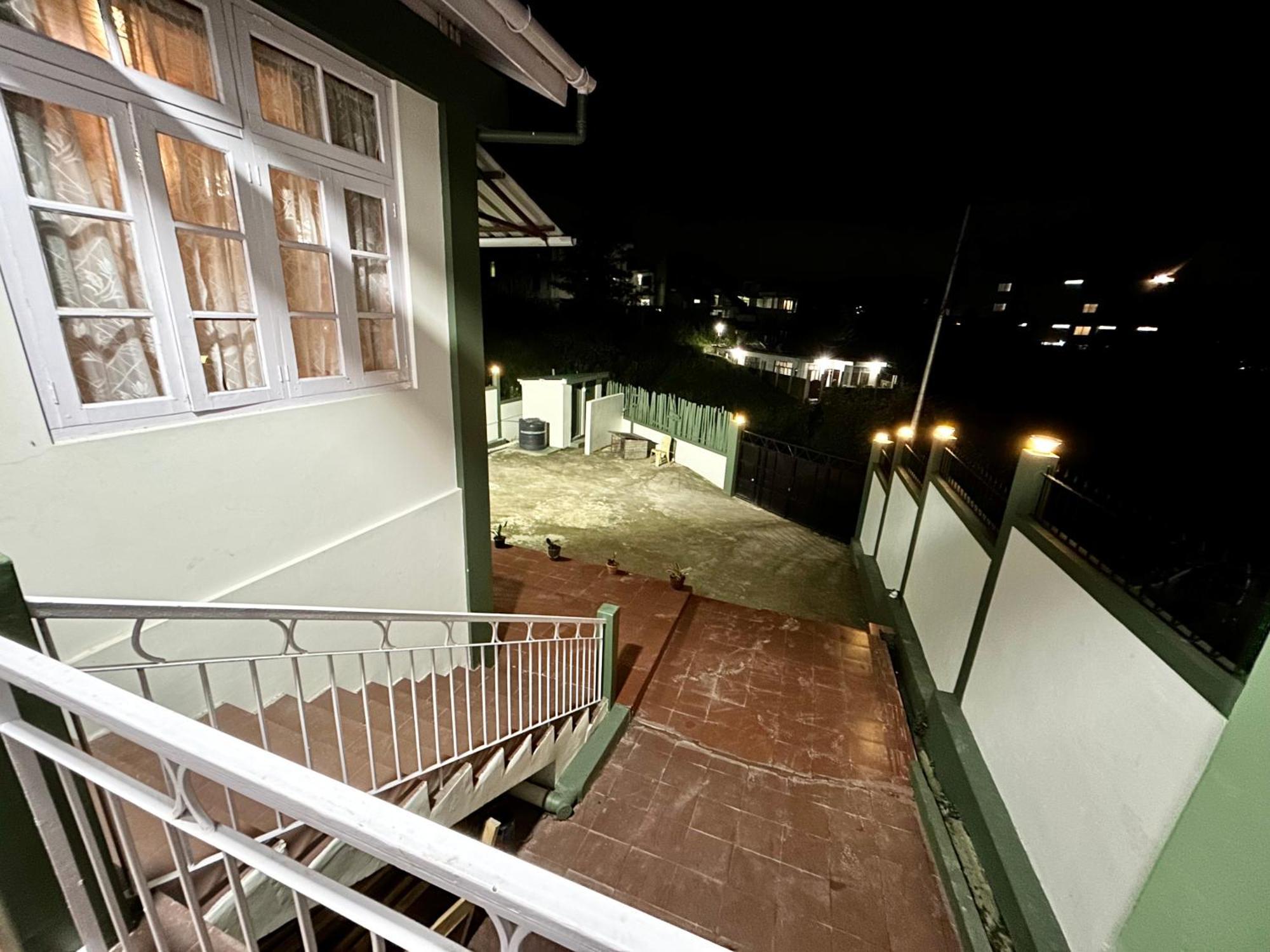Yepplo Holiday Home - Complimentary Breakfast - 24 Hrs Caretaker & Power Backup Shillong Bagian luar foto