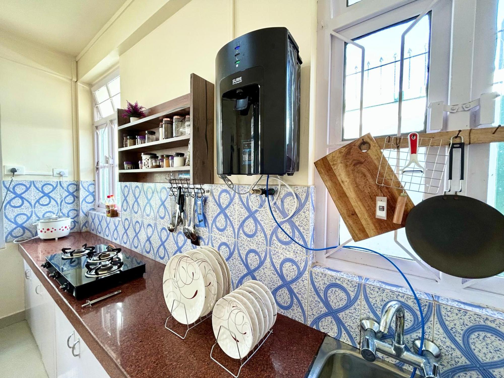 Yepplo Holiday Home - Complimentary Breakfast - 24 Hrs Caretaker & Power Backup Shillong Bagian luar foto