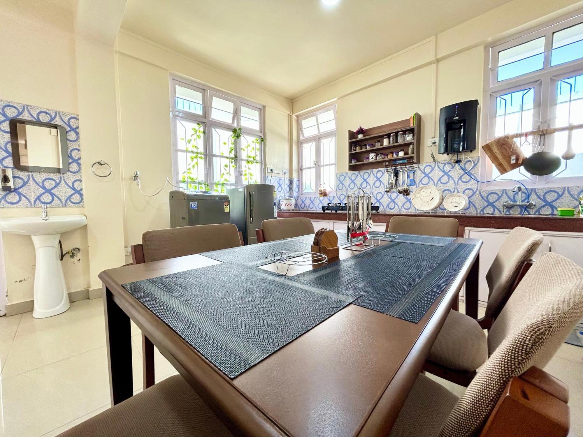 Yepplo Holiday Home - Complimentary Breakfast - 24 Hrs Caretaker & Power Backup Shillong Bagian luar foto