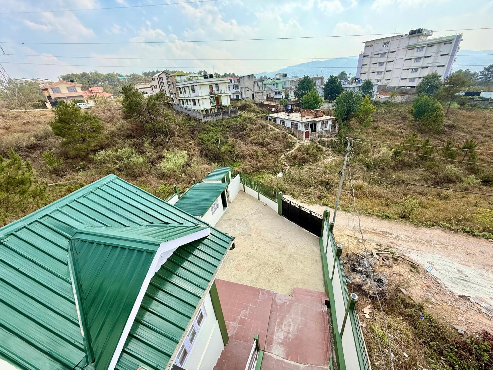 Yepplo Holiday Home - Complimentary Breakfast - 24 Hrs Caretaker & Power Backup Shillong Bagian luar foto