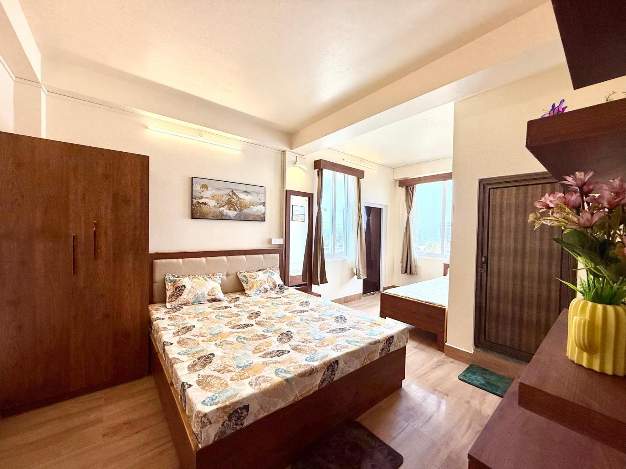 Yepplo Holiday Home - Complimentary Breakfast - 24 Hrs Caretaker & Power Backup Shillong Bagian luar foto