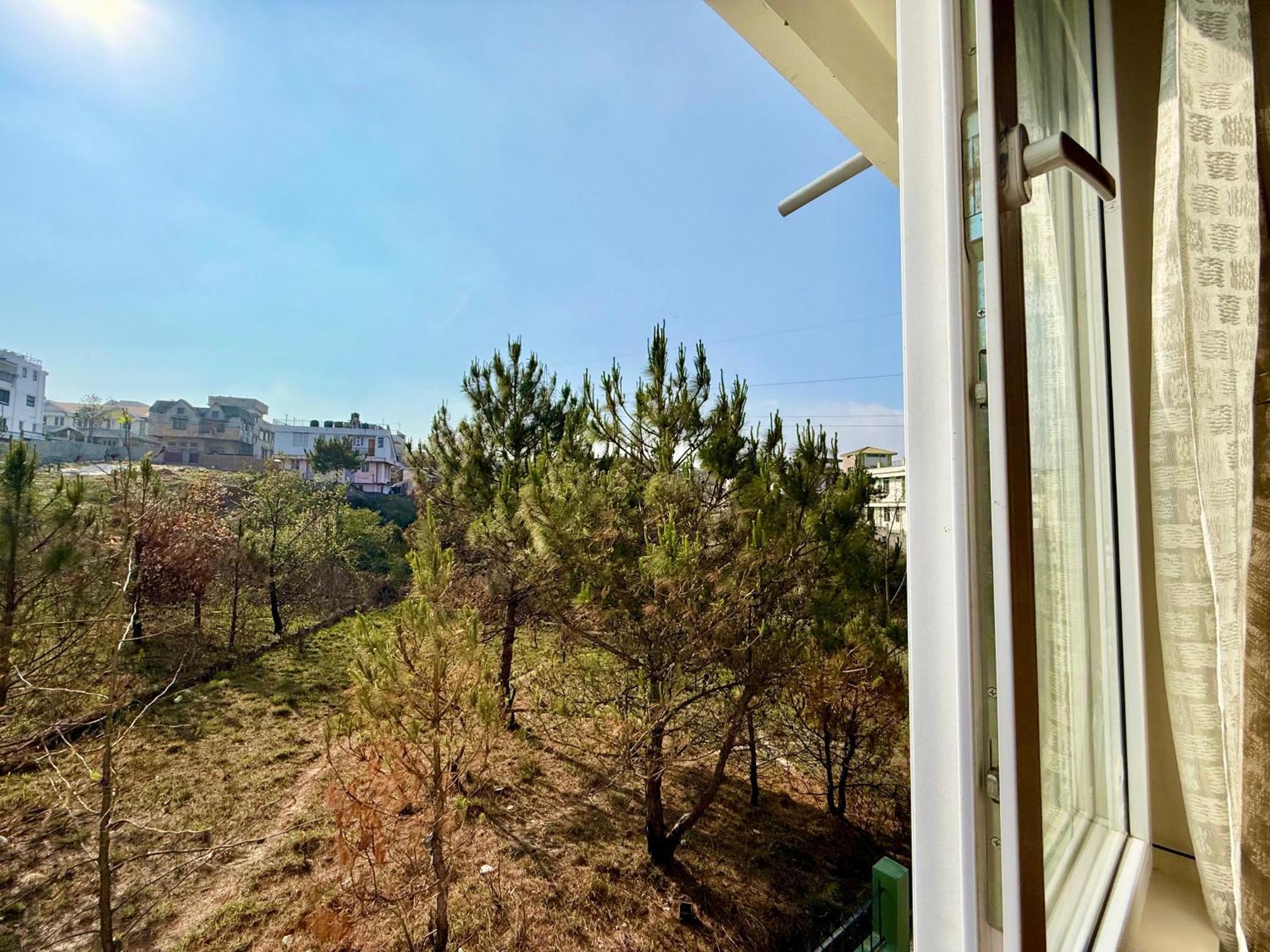 Yepplo Holiday Home - Complimentary Breakfast - 24 Hrs Caretaker & Power Backup Shillong Bagian luar foto