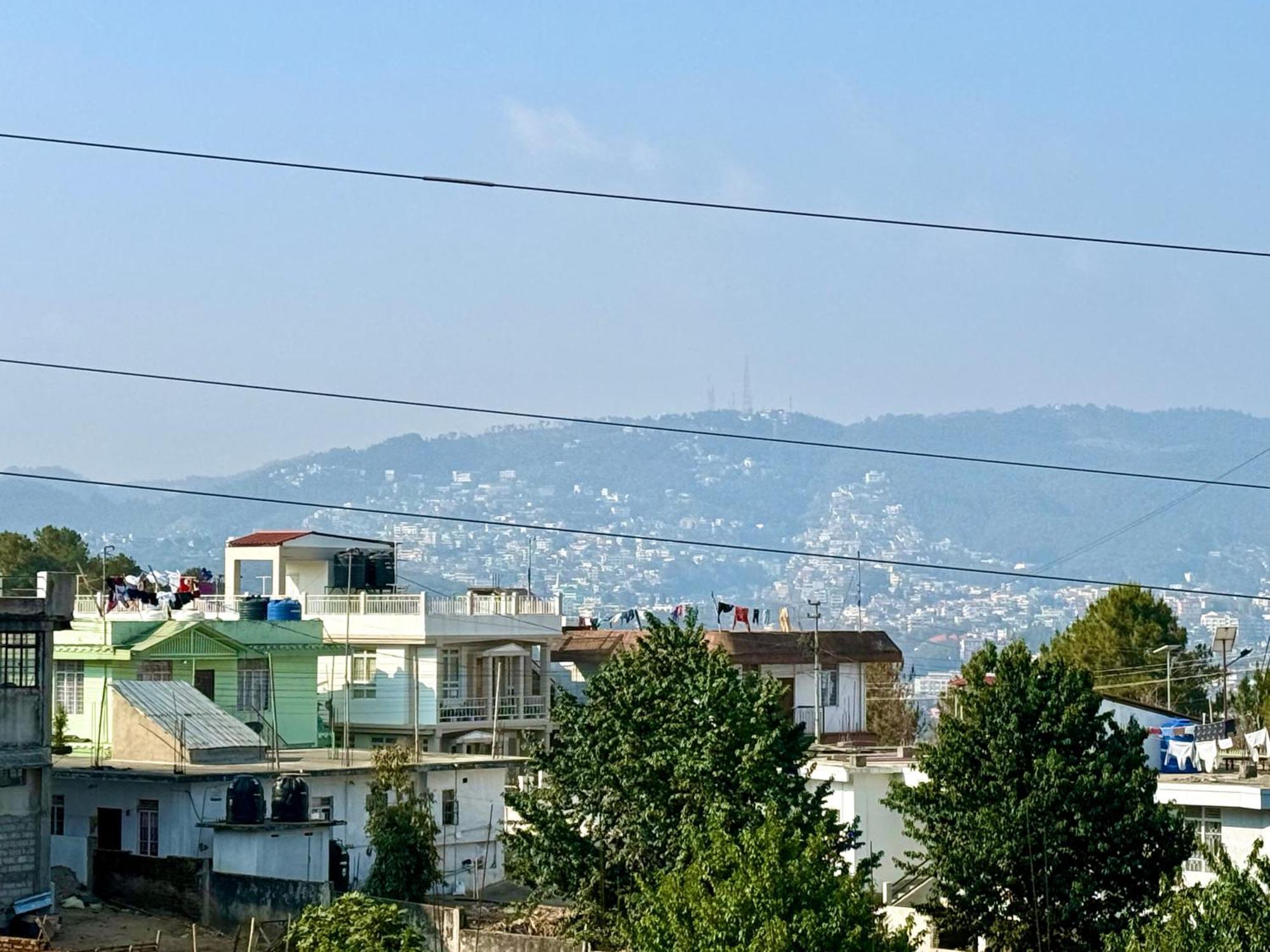 Yepplo Holiday Home - Complimentary Breakfast - 24 Hrs Caretaker & Power Backup Shillong Bagian luar foto